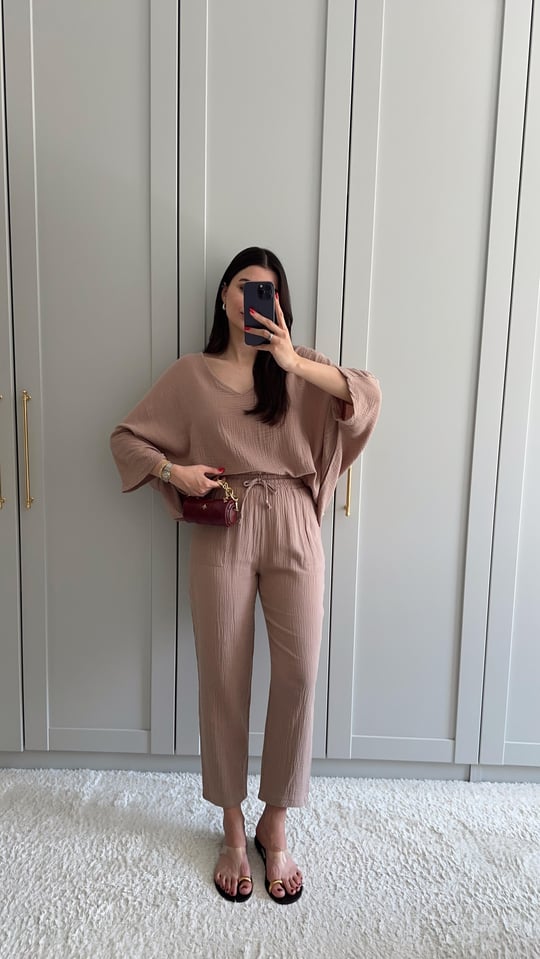Cafe Muslin Cotton V Set