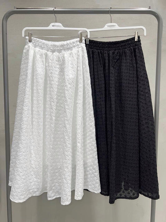 Embroidered Black Elastic Waist Skirt
