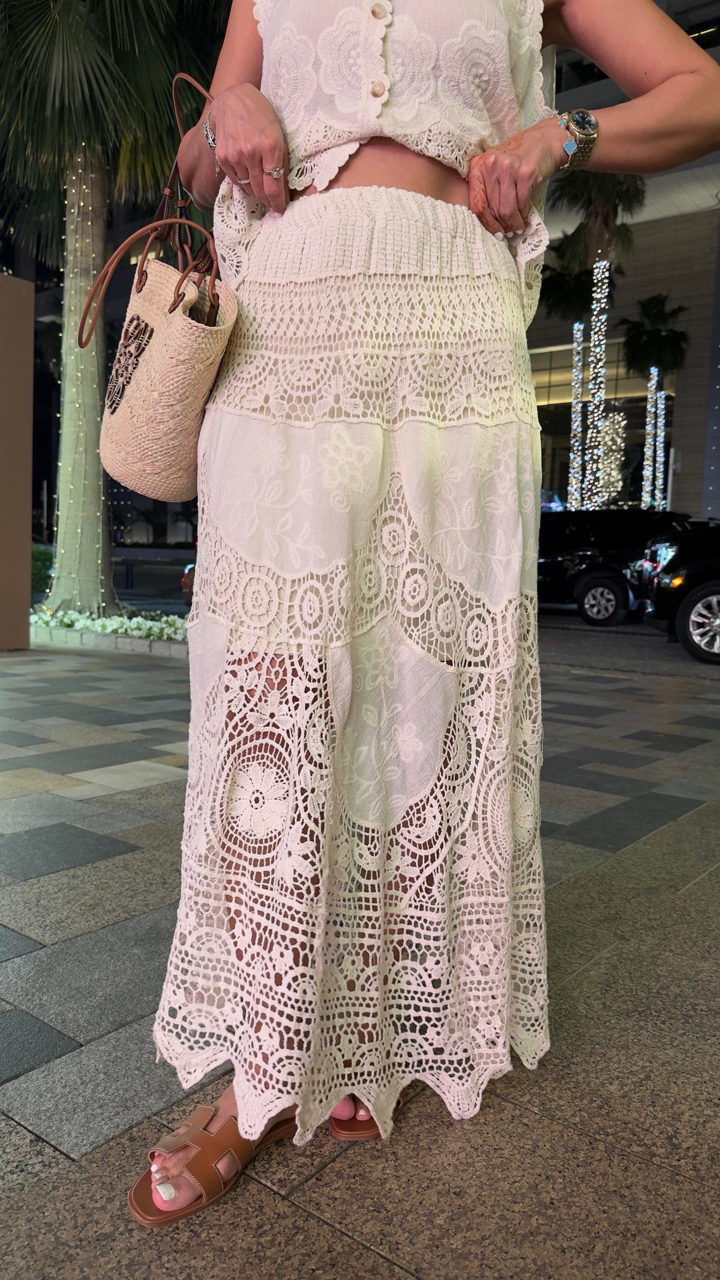Lace & Crochet Beige Embroidered Elastic Waist Skirt
