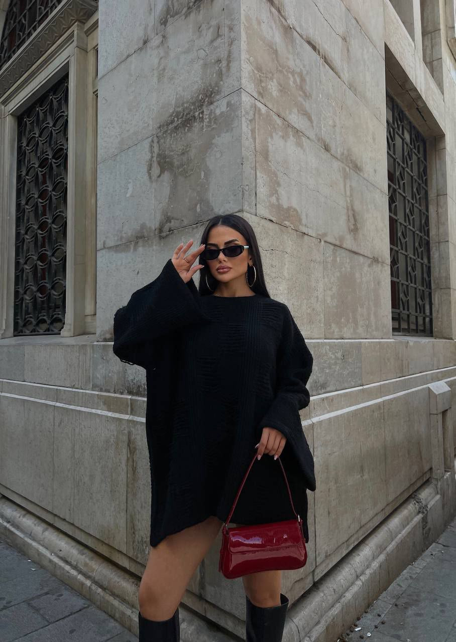 The Oversized Black Pullover