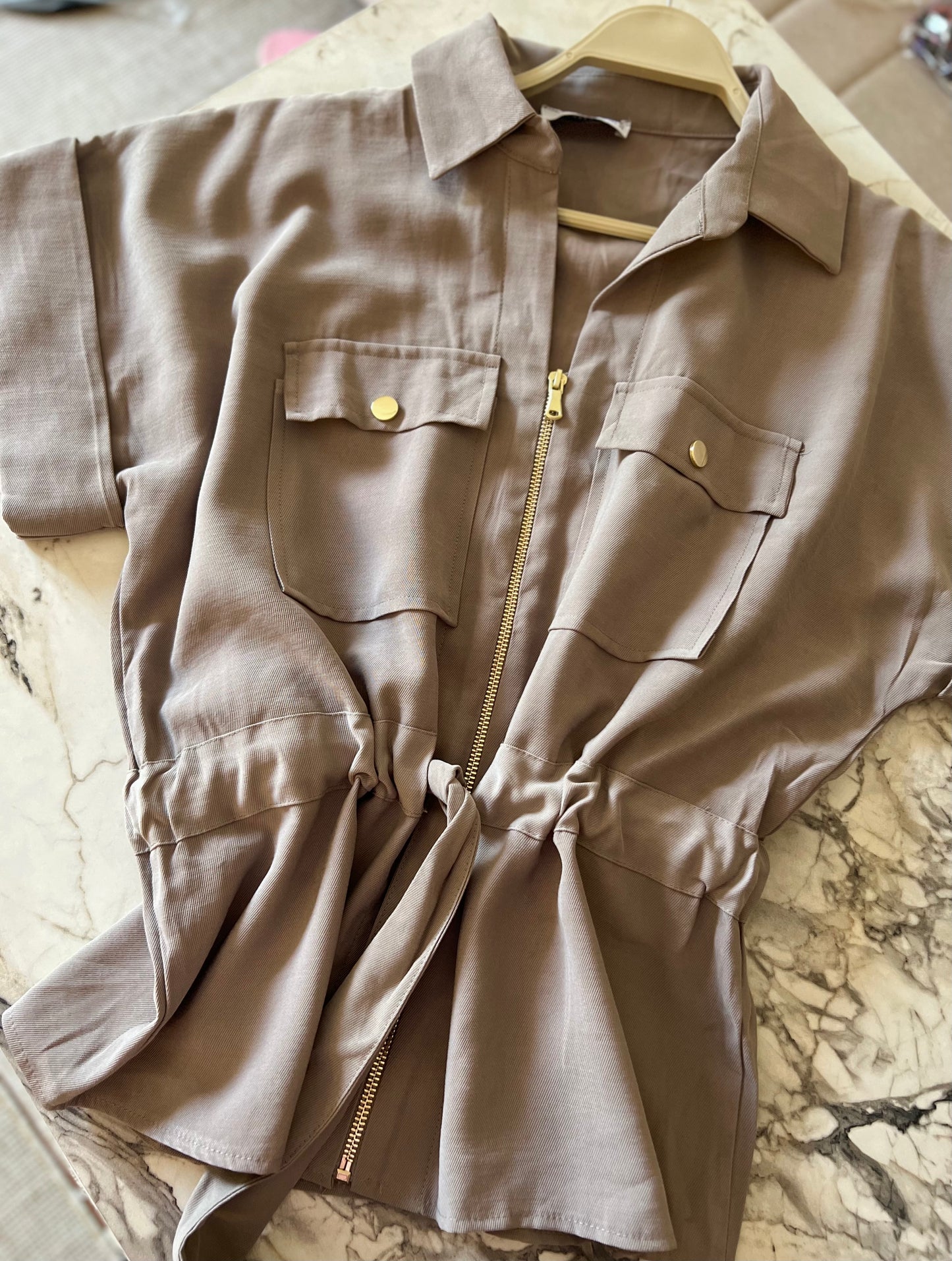 Cafe zipped Belted Top
