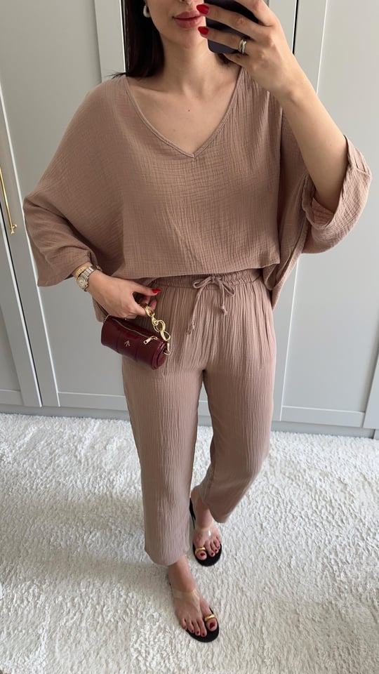 Cafe Muslin Cotton V Set