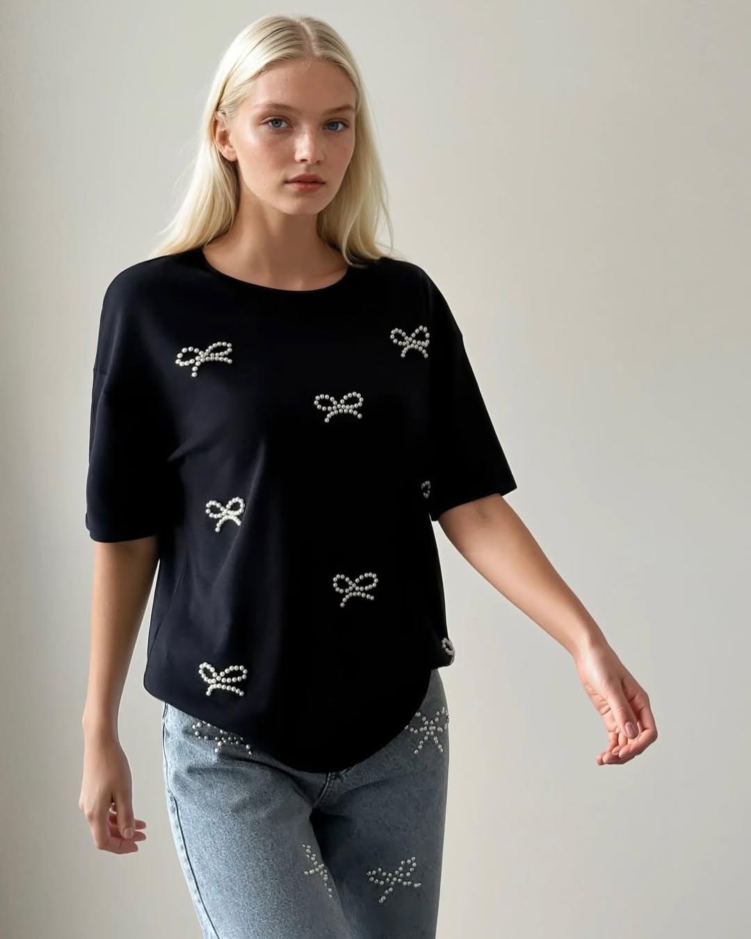 Black Pearl Bows Emballished T-Shirt