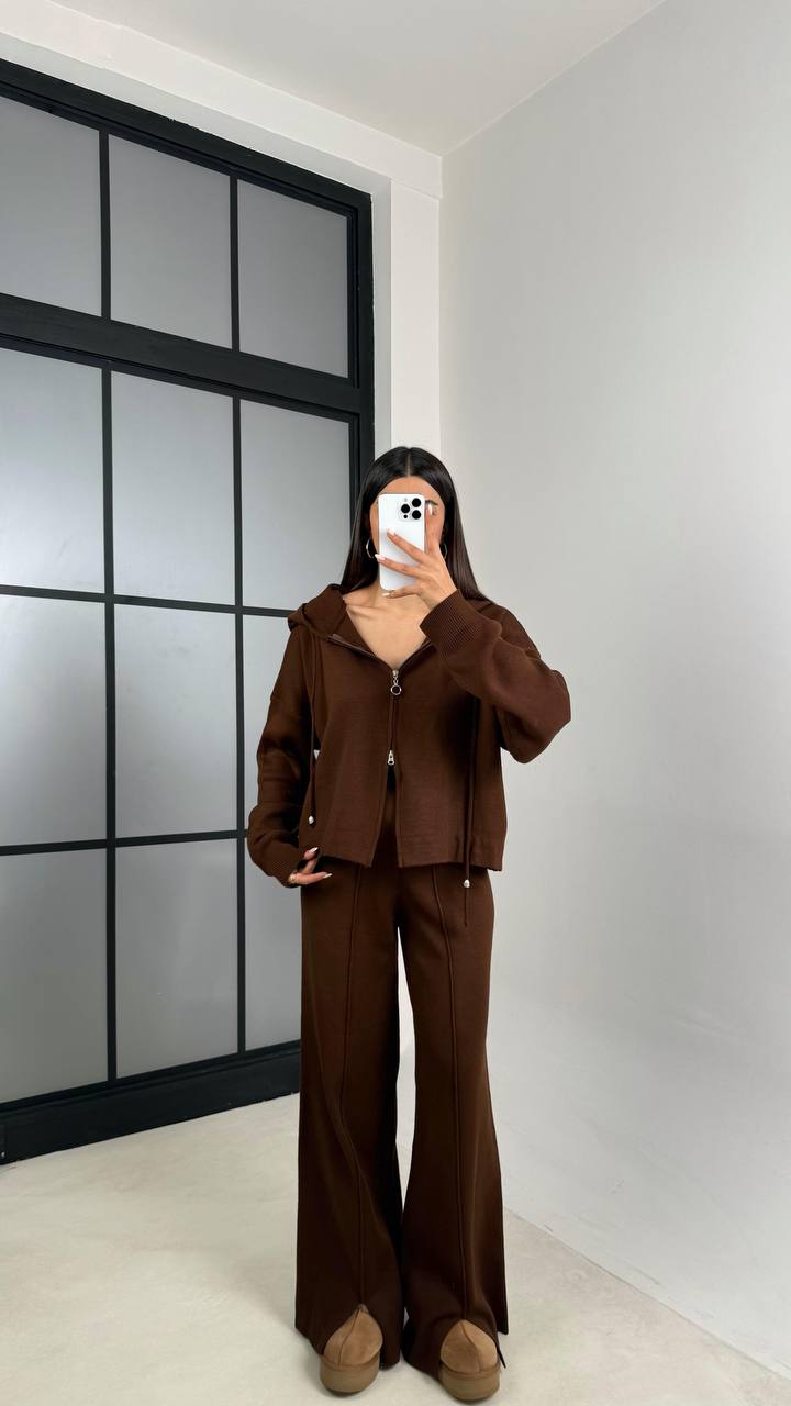 Brown Triko Zip-Up Hoodie Set With Pants Slits
