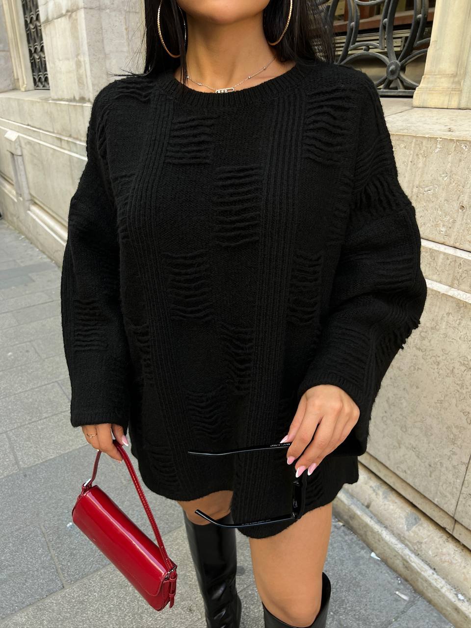 The Oversized Black Pullover