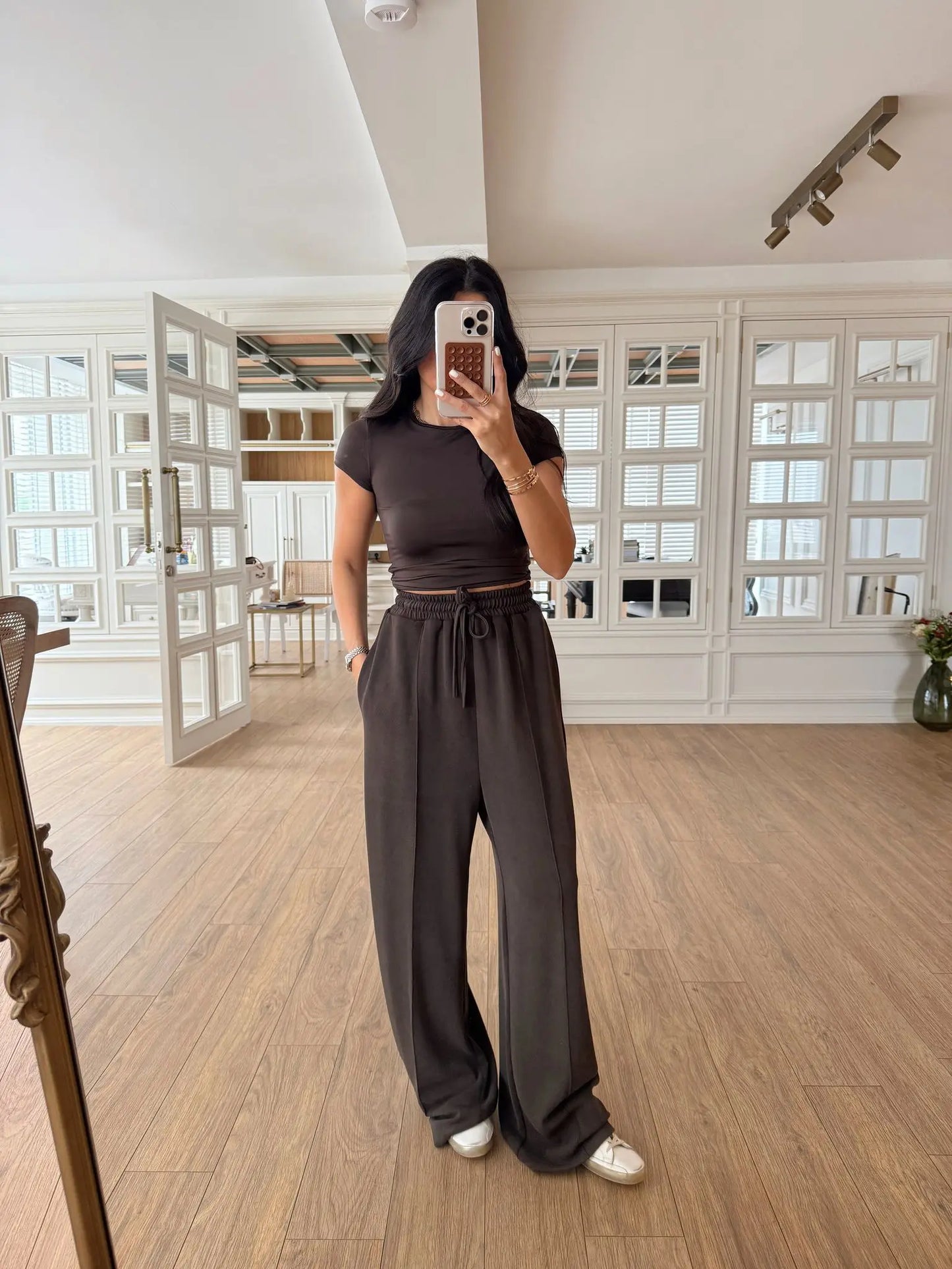 Brown Straight Leg Pants With Elastic Waist