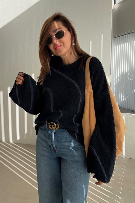 Navy Round Neck Stitch Pullover