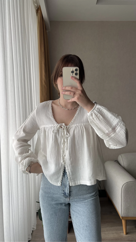 White Cotton Blouse With Dantel Details