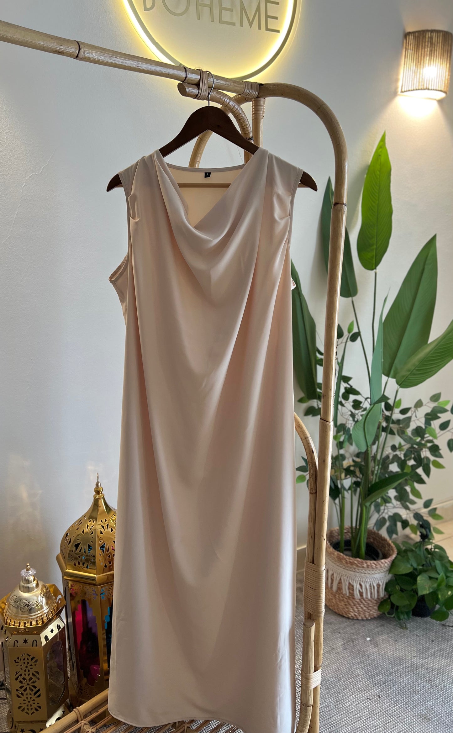 The Draped Collar Basic Dress With Waist Belt