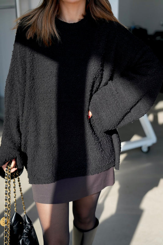 Black Round Neck Stitch Pullover