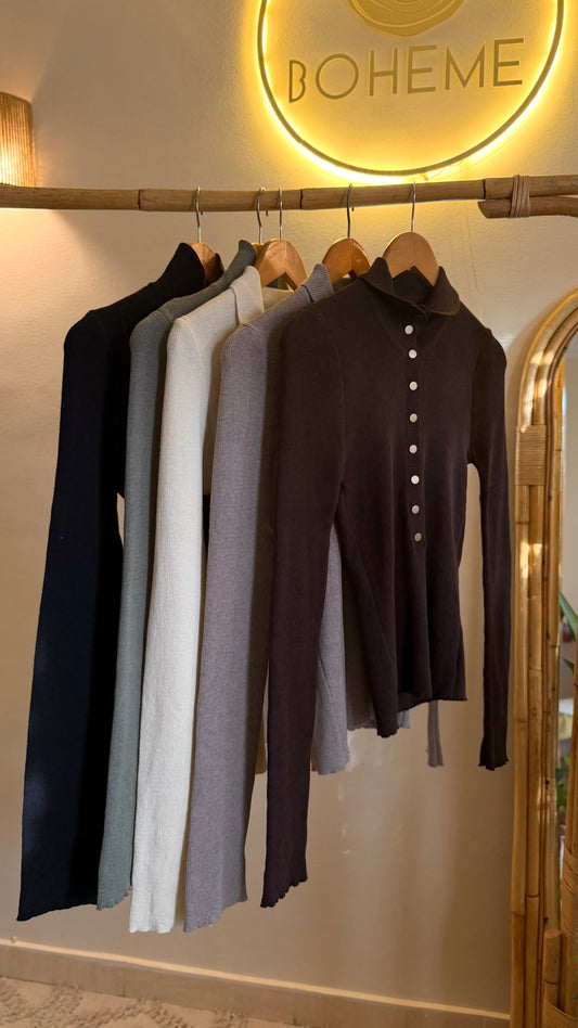 Olive Basic Triko Top With Gold Metalic Buttons