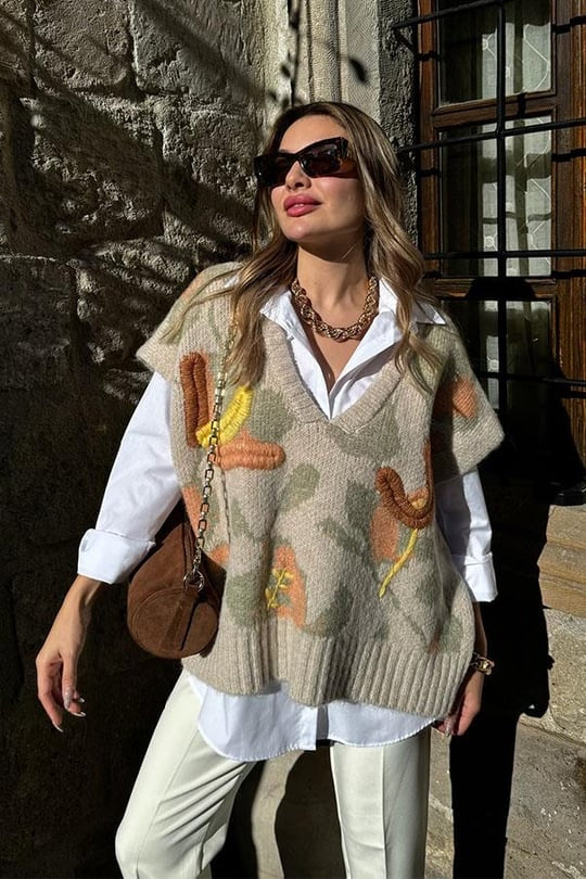 Embroidered Neutral Colors Triko Vest