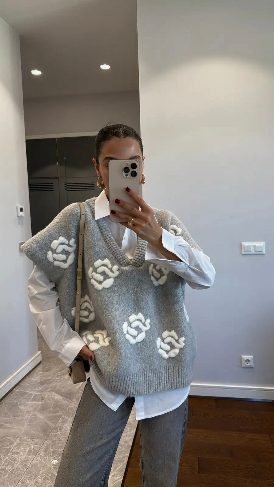 Grey Roses Triko Vest