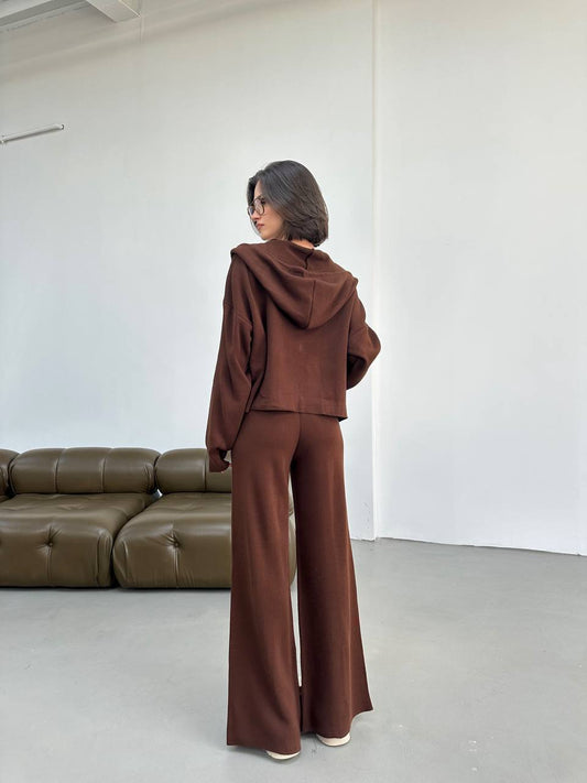 Brown Triko Zip-Up Hoodie Set With Pants Slits