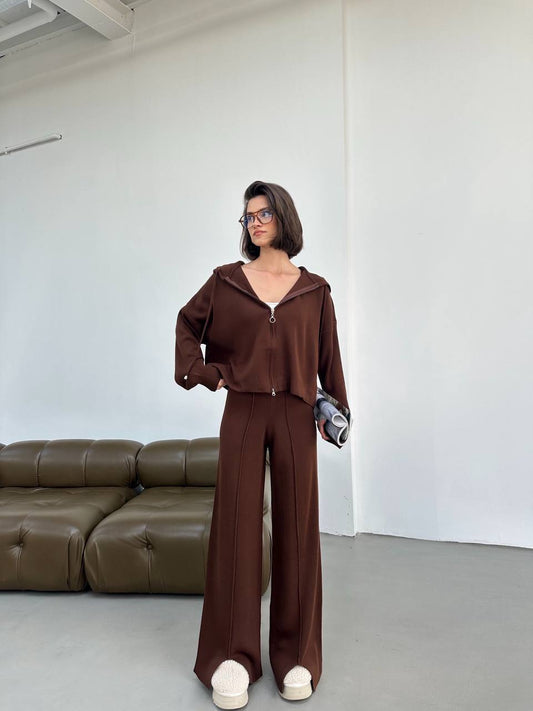 Brown Triko Zip-Up Hoodie Set With Pants Slits