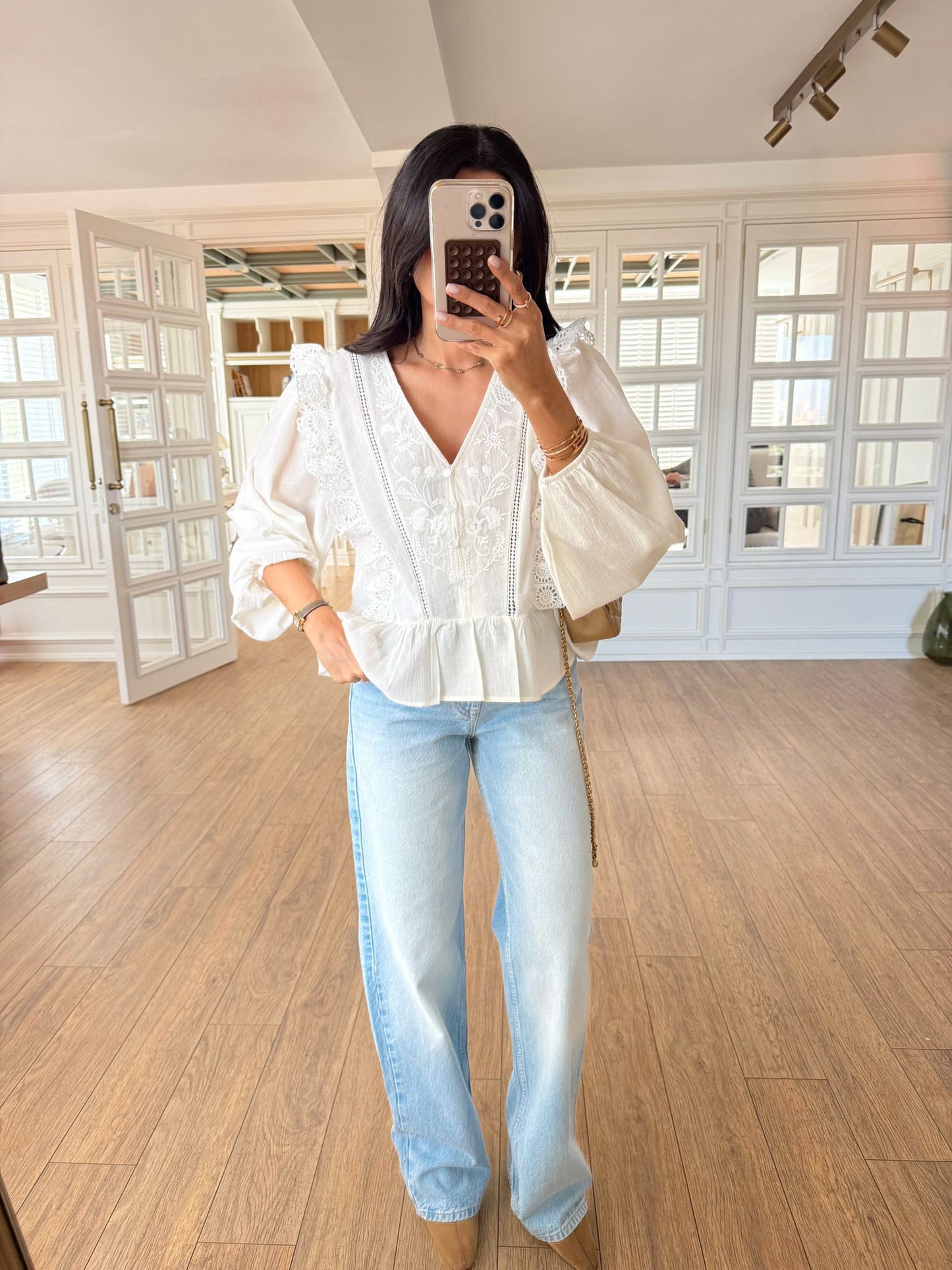 Dantel Detailed White Blouse