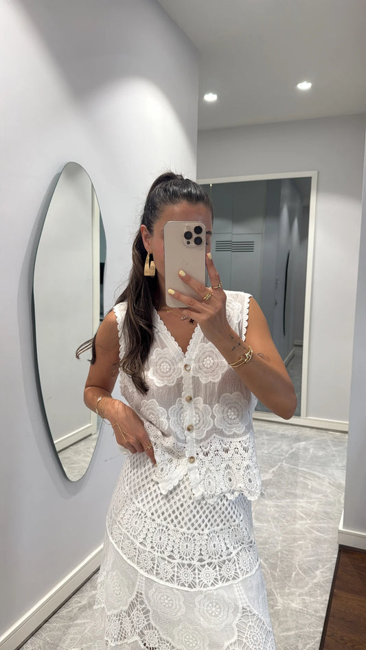 Lace White Embroidered Floral Vest