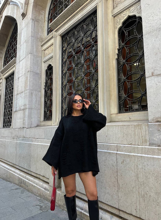 The Oversized Black Pullover