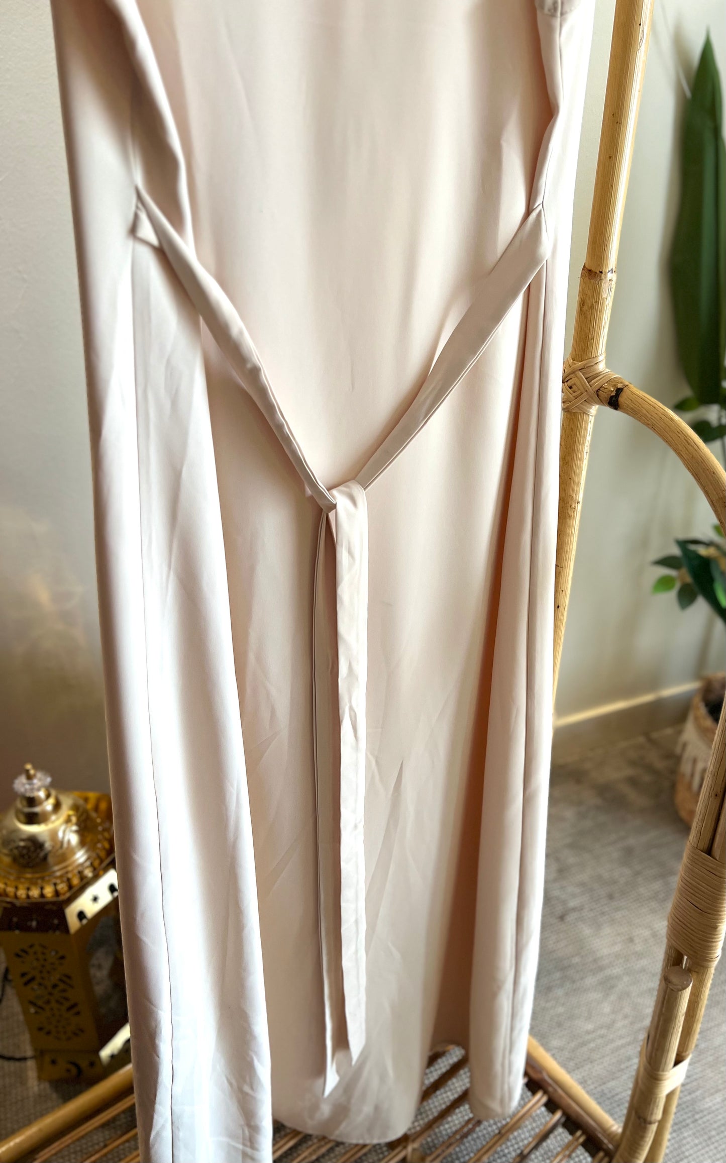 The Draped Collar Basic Dress With Waist Belt