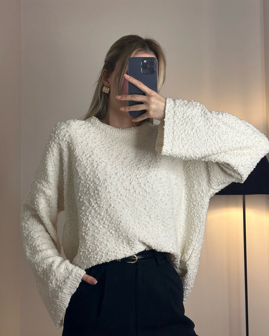 Off White Round Neck Stitch Pullover