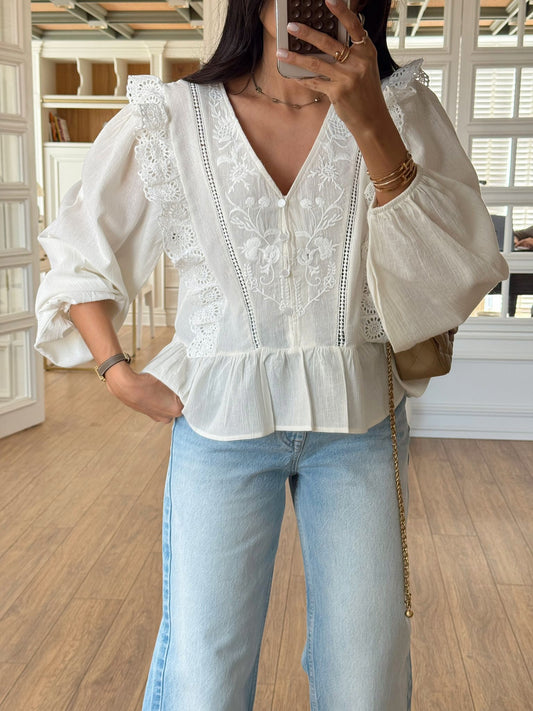 Dantel Detailed White Blouse
