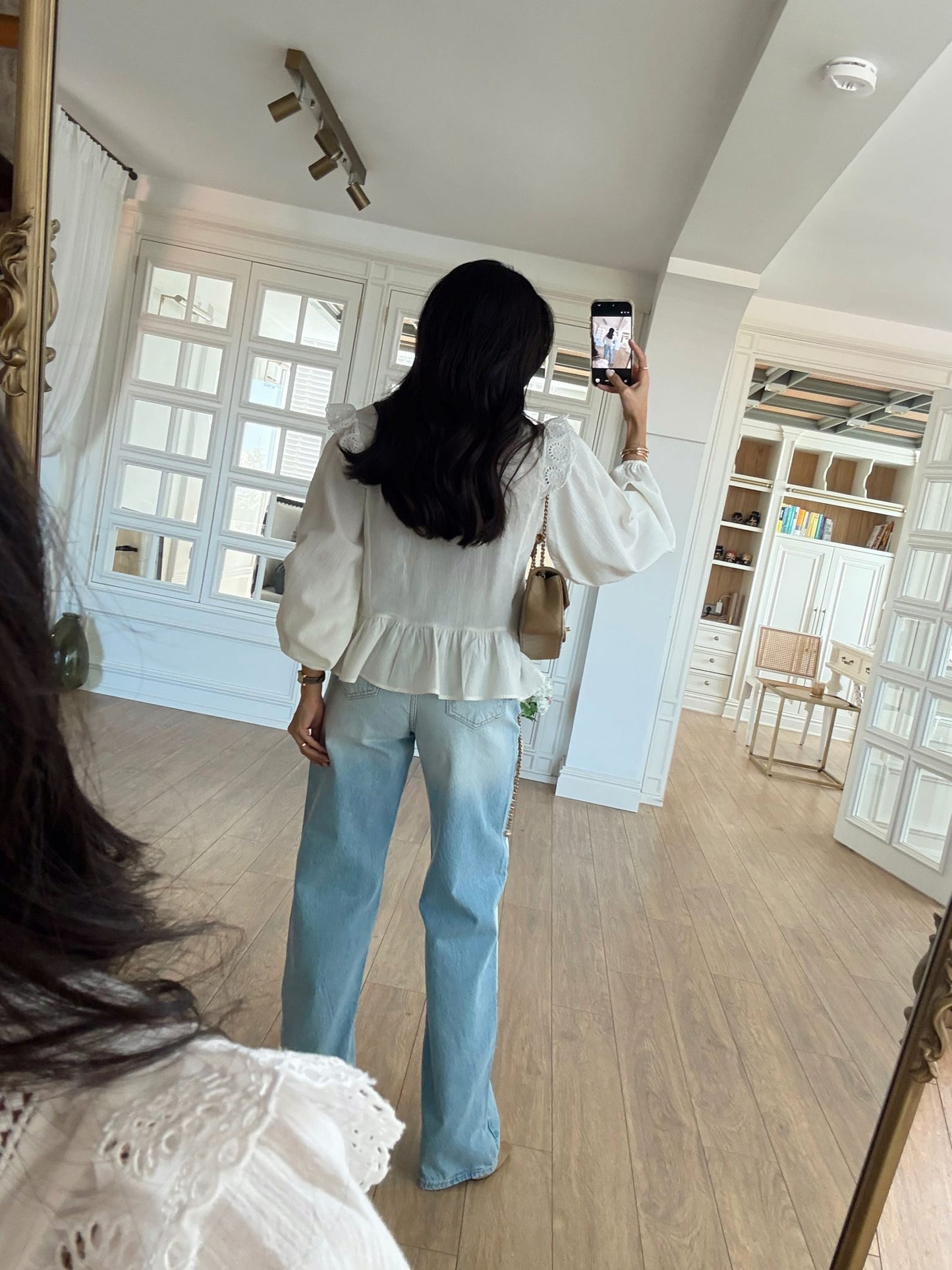 Dantel Detailed White Blouse
