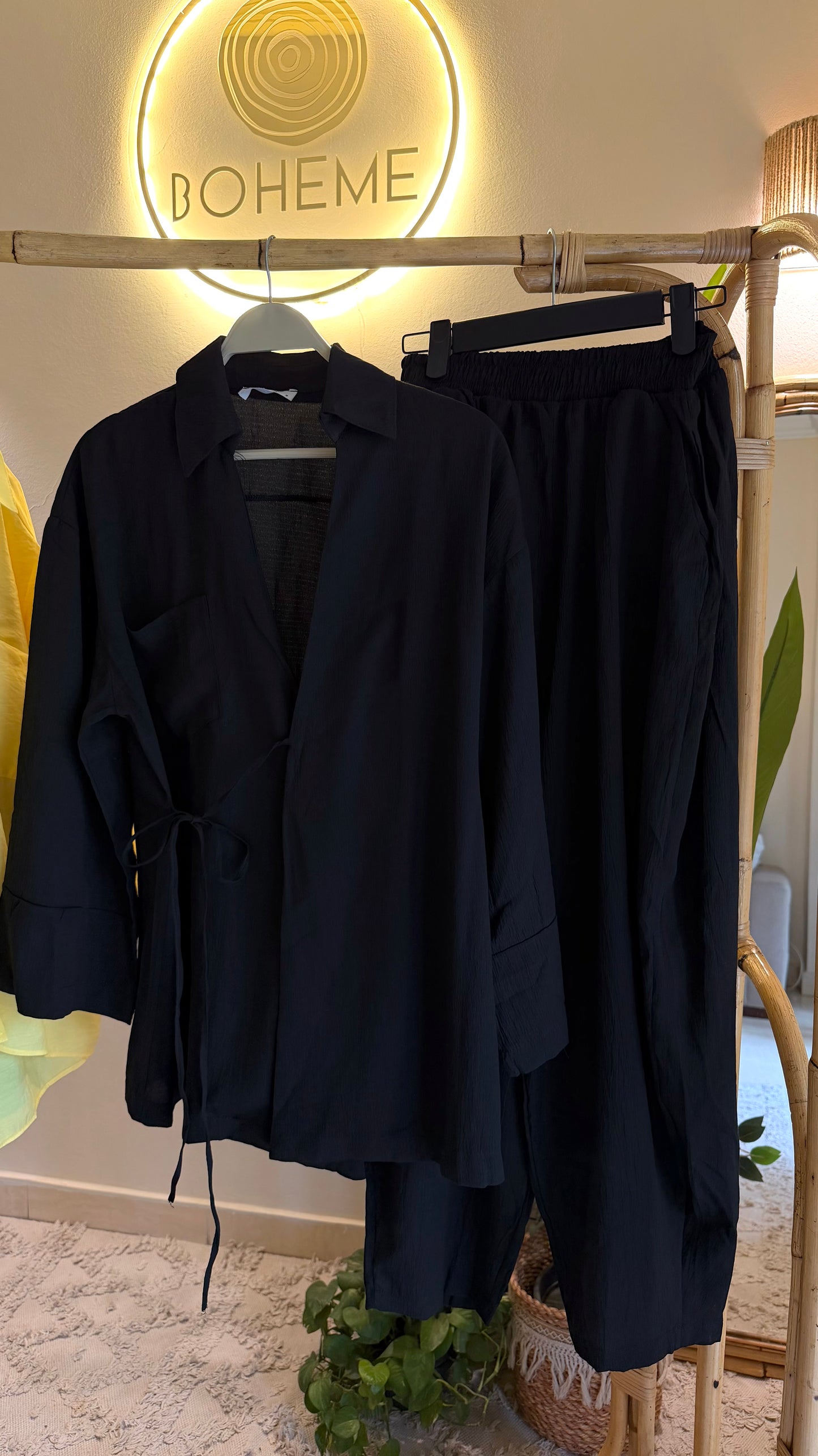 Black Crinkled Wrap Set
