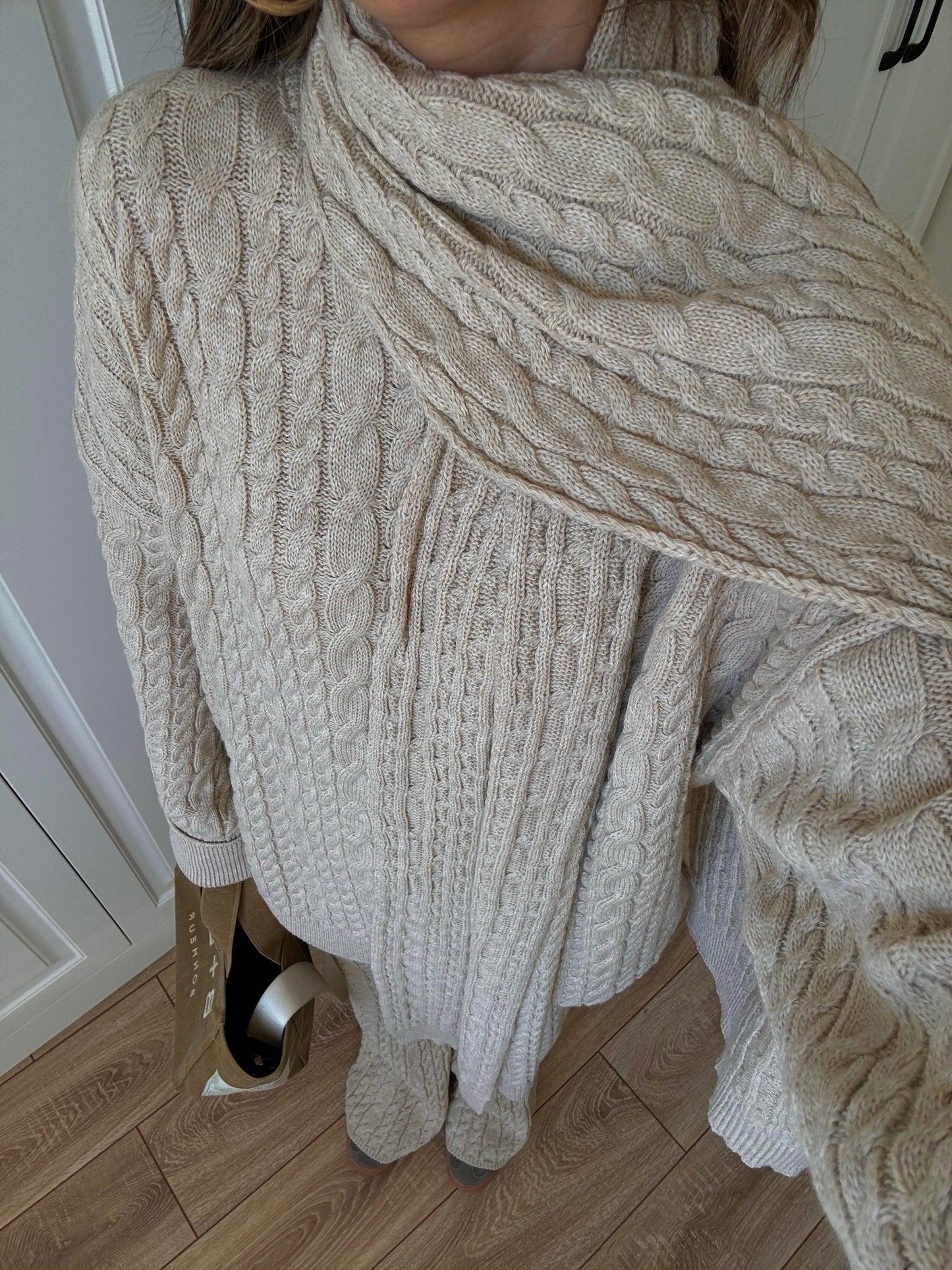 Cafe Braided Triko Set With Scarf