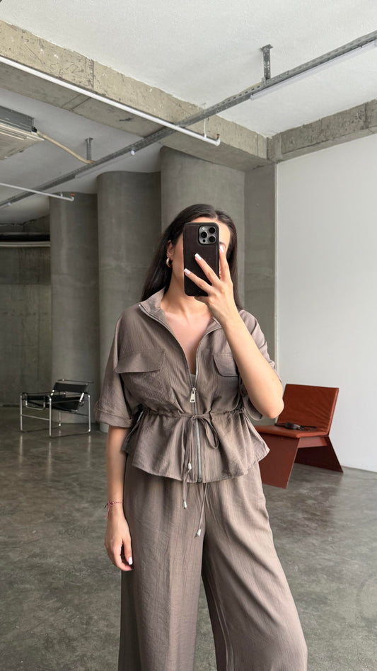 Brown Zipped Jacket Crinkled Set