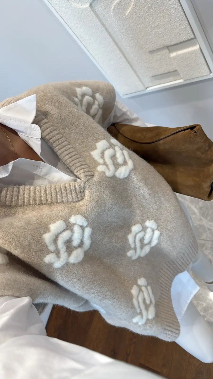 Roses Beige Triko Vest