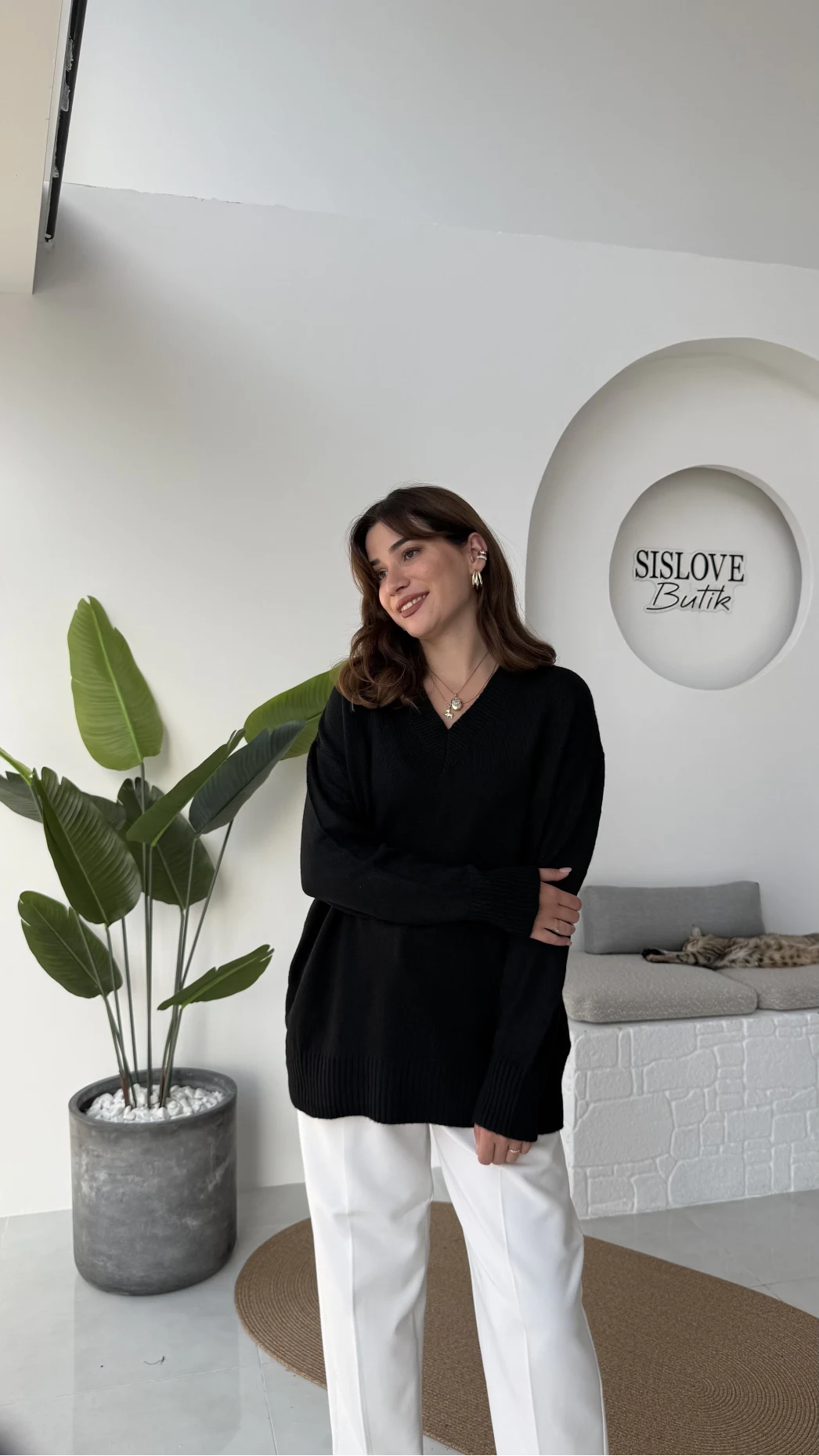 Basic Black V Neck Pullover