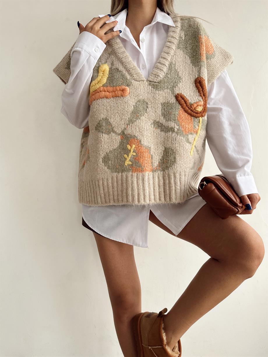 Embroidered Neutral Colors Triko Vest