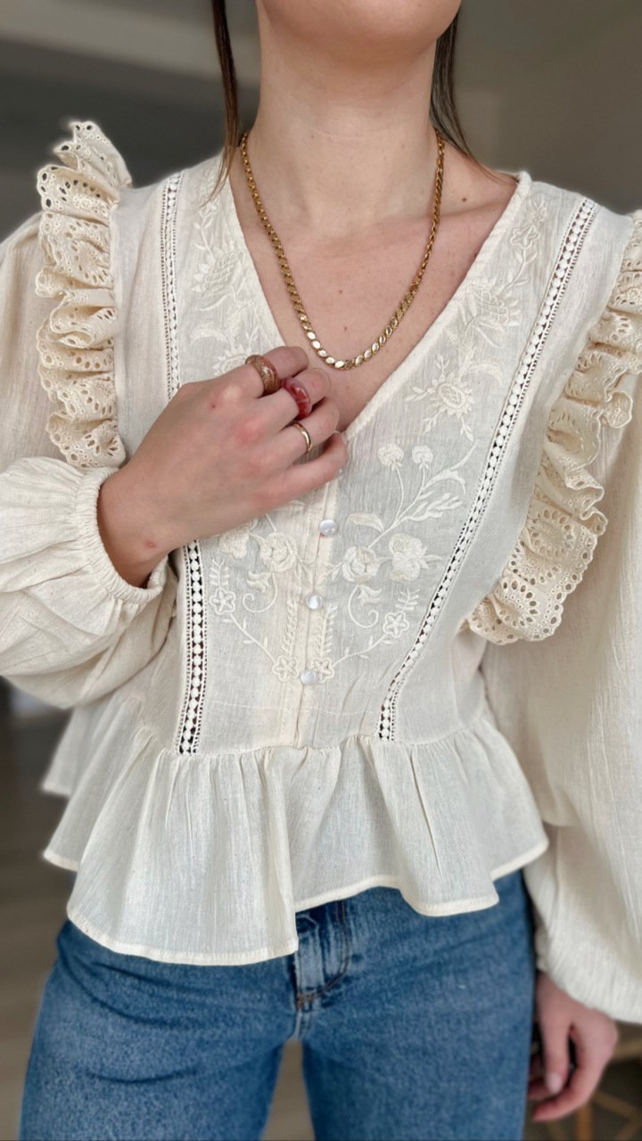 Dantel Detailed Beige Blouse