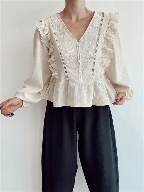 Dantel Detailed Beige Blouse